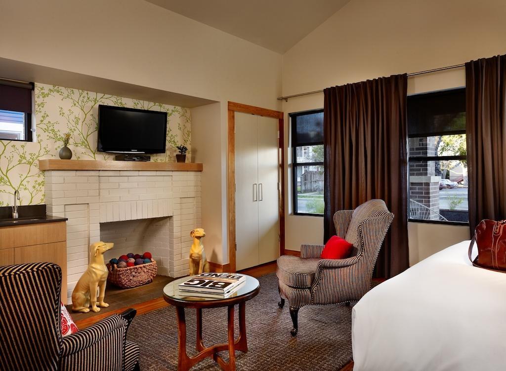Heywood Hotel Austin Room photo